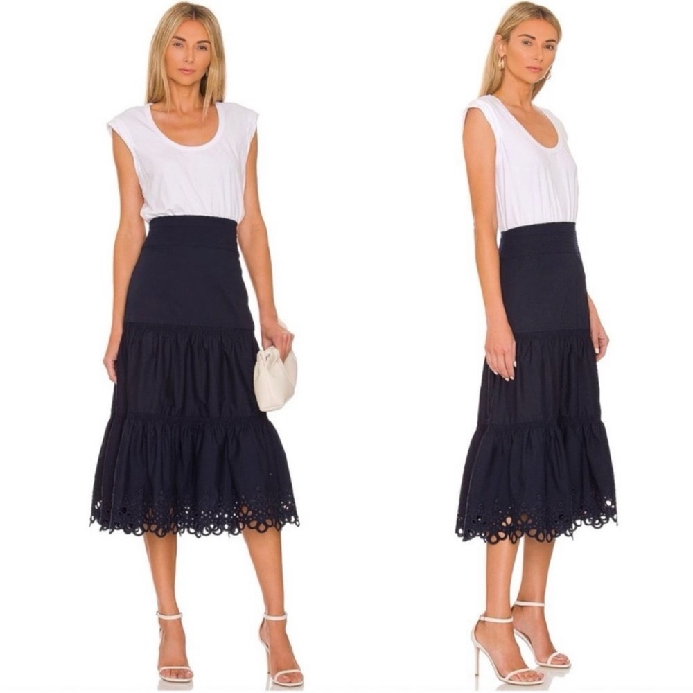 NWT Veronica Beard Amaia Tiered Eyelet Dress in Navy and White Size Medium